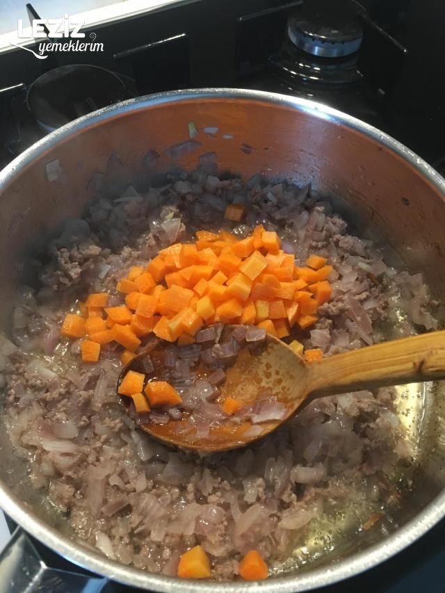 Yumurtalı Kereviz Yaprağı Yemeği