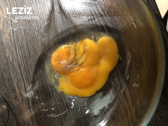 Muzlu Çikolatalı Yaş Pasta Tarifi