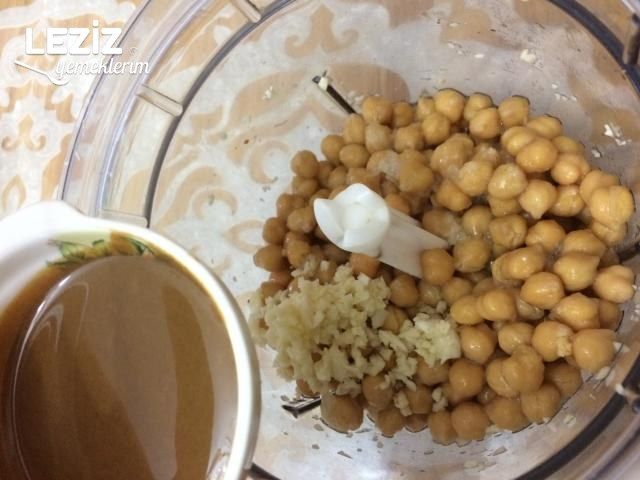 En Kolay Humus Tarifi