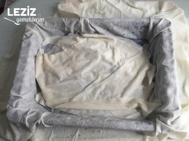 Ispanaklı Peynirli Ve Sodalı Börek