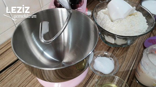 Ramazan Pidesi Nasıl Yapılır ?  Daha Yumuşağı Yok ! (2 Adet Pide)