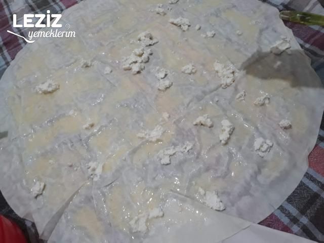Sodalı Peynirli Tava Böreği