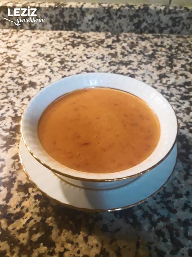 Domatesli Un Çorbası