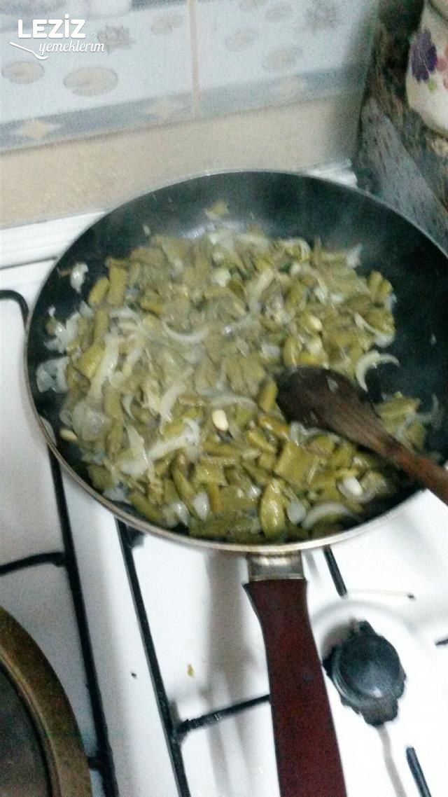 Soğanlı Taze Fasulye Yoğurtlaması