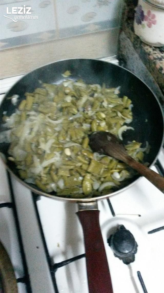 Soğanlı Taze Fasulye Yoğurtlaması