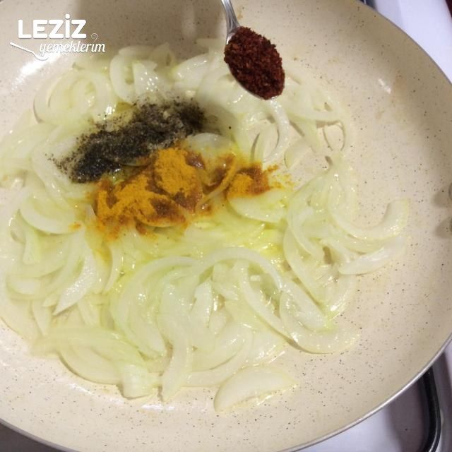 Soğanlı Yumurta Tarifi