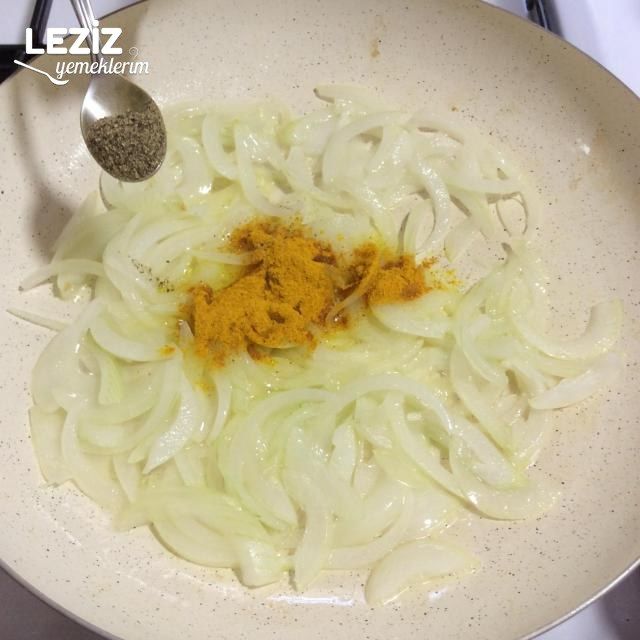 Soğanlı Yumurta Tarifi