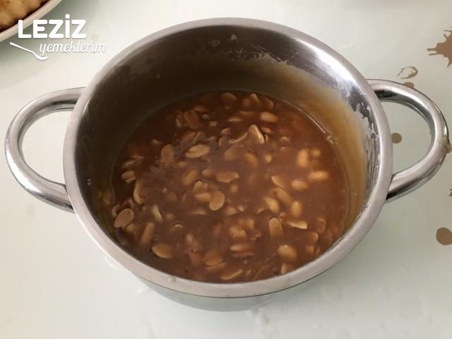 Snickers Pasta (Yer Fıstıklı Pasta)