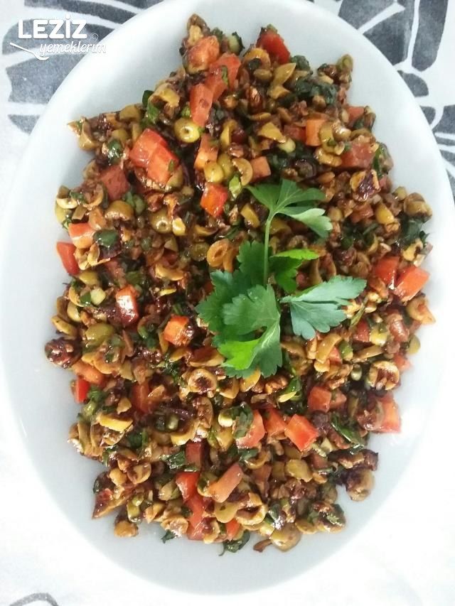 Yeşil Zeytin Salatası