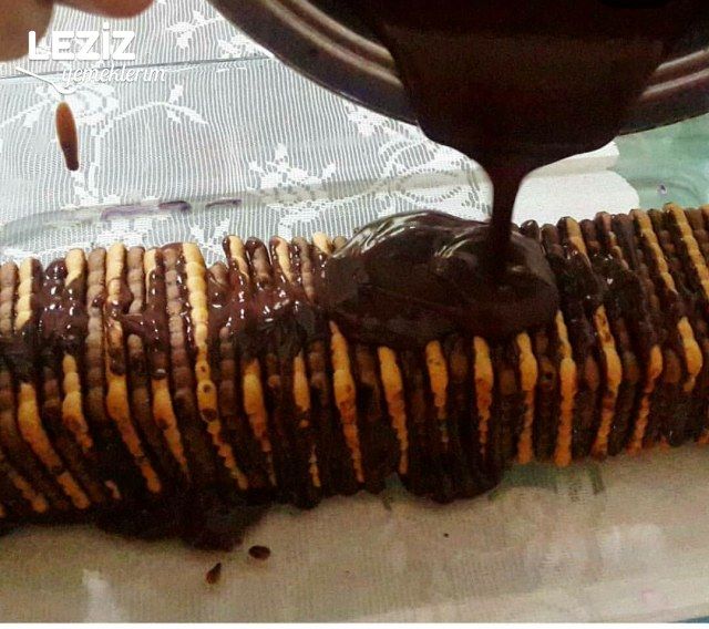 3 Malzemeli Nefis Bisküvili Pasta