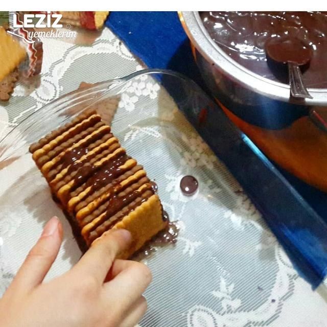 3 Malzemeli Nefis Bisküvili Pasta