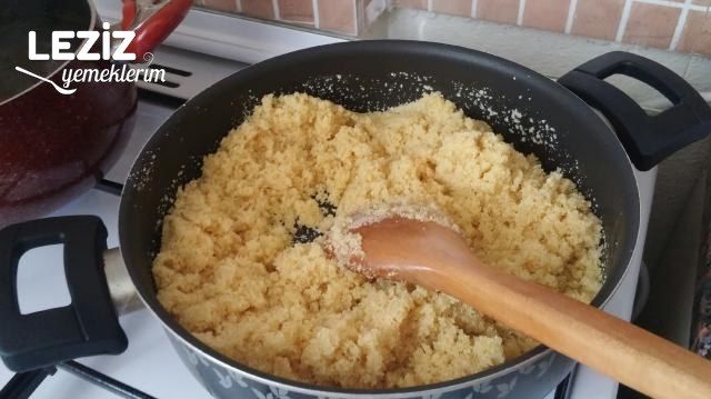 Enfes İrmik Helvası (Annemin Tarifi)