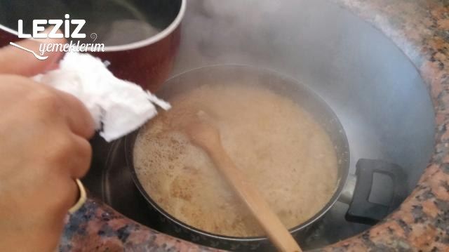 Enfes İrmik Helvası (Annemin Tarifi)