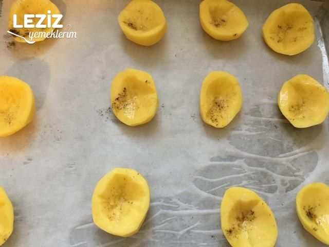 Fırında Tavuk Budu Ve Patates