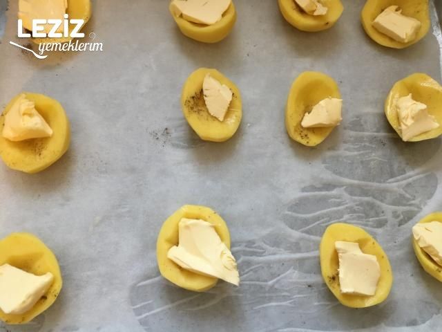 Fırında Tavuk Budu Ve Patates