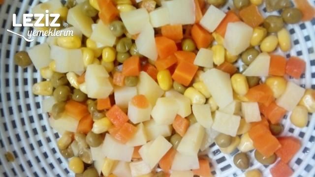 Garnitürlü, Tereyağlı Pirinç Pilavı