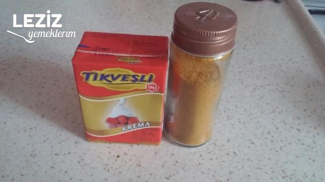 Köri Soslu Kremalı Enfes Tavuk