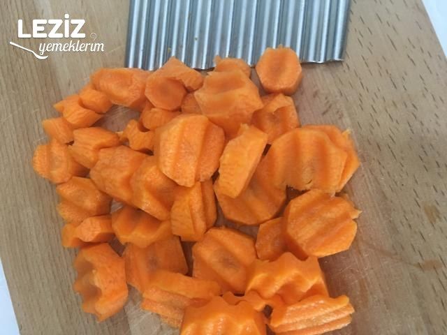 Mandalina Soslu Pırasa