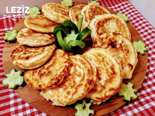 Kahvaltılık Peynirli Pankek Tarifi