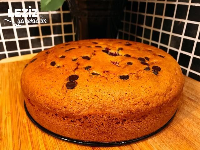 Damla Çikolatalı Ve Orman Meyveli Kek