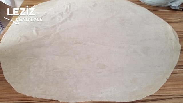 Leziz Kıymalı Börek