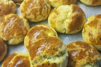 Lorlu Çörekotlu Şipşak Poğaça