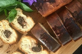 İçi Çikolatalı Bisküvili Çörek