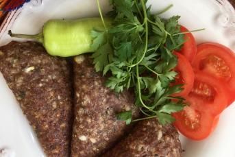 Nefis Kaşarlı Köfte