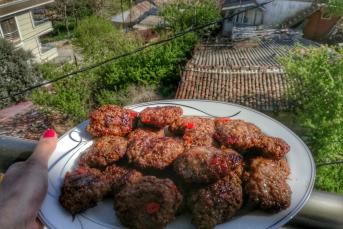 Nefis Anne Köftesi Tarifi