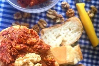 Kahvaltılık Cevizli Baharatlı Salça