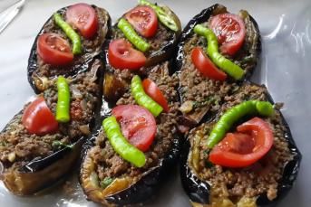 Karnıyarık Tarifi Nasıl Yapılır