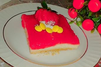 Çilek Soslu Tatlı Tarifi