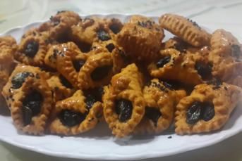 Acılı Baharatlı Zeytinli Kurabiye