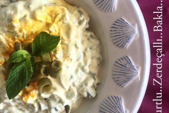 Yoğurtlu Zerdeçallı Bakla Salatası