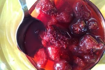 Çilek Reçeli (Püf Noktaları İle)