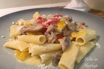 Parmesanlı Biberli Makarna