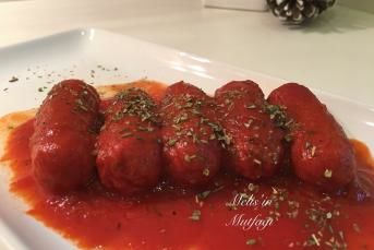 Salçalı Kekikli Sosis