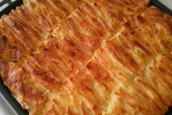 Kaymaklı Kırma Börek