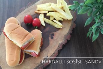 Hardallı Sosisli Sandviç