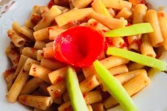 Domates Soslu Makarna