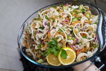 Bol Malzemeli Çok Lezzetli Makarna Salatası