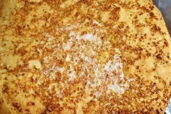 Sarımsaklı Kekikli Çıtır Ekmek