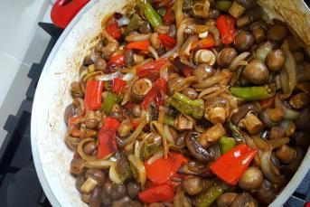 Zeytinyağlı Çin Usulü Mantar Sote