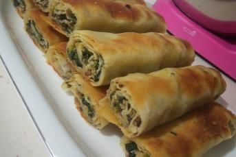 Ispanak Ve Kıymalı Kol Böreği