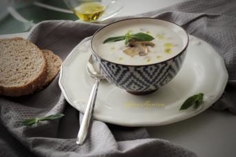 Sütlü Mantar Çorbası Tarifi