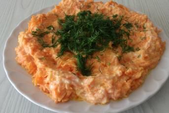 Nefis Yoğurtlu Havuç Salatası