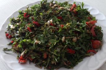 Kırmızı Biberli Kekik Salatası