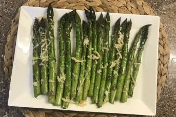 Fırında Sarımsaklı Kuşkonmaz