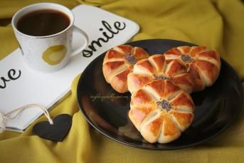 Peynirli Çiçek Poğaça