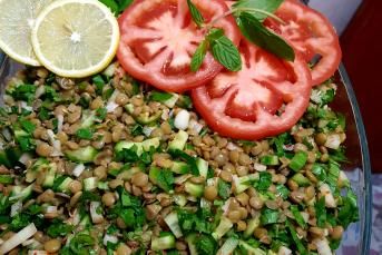 Yemelere Doyum Olmayan Yeşil Mercimek Salatası